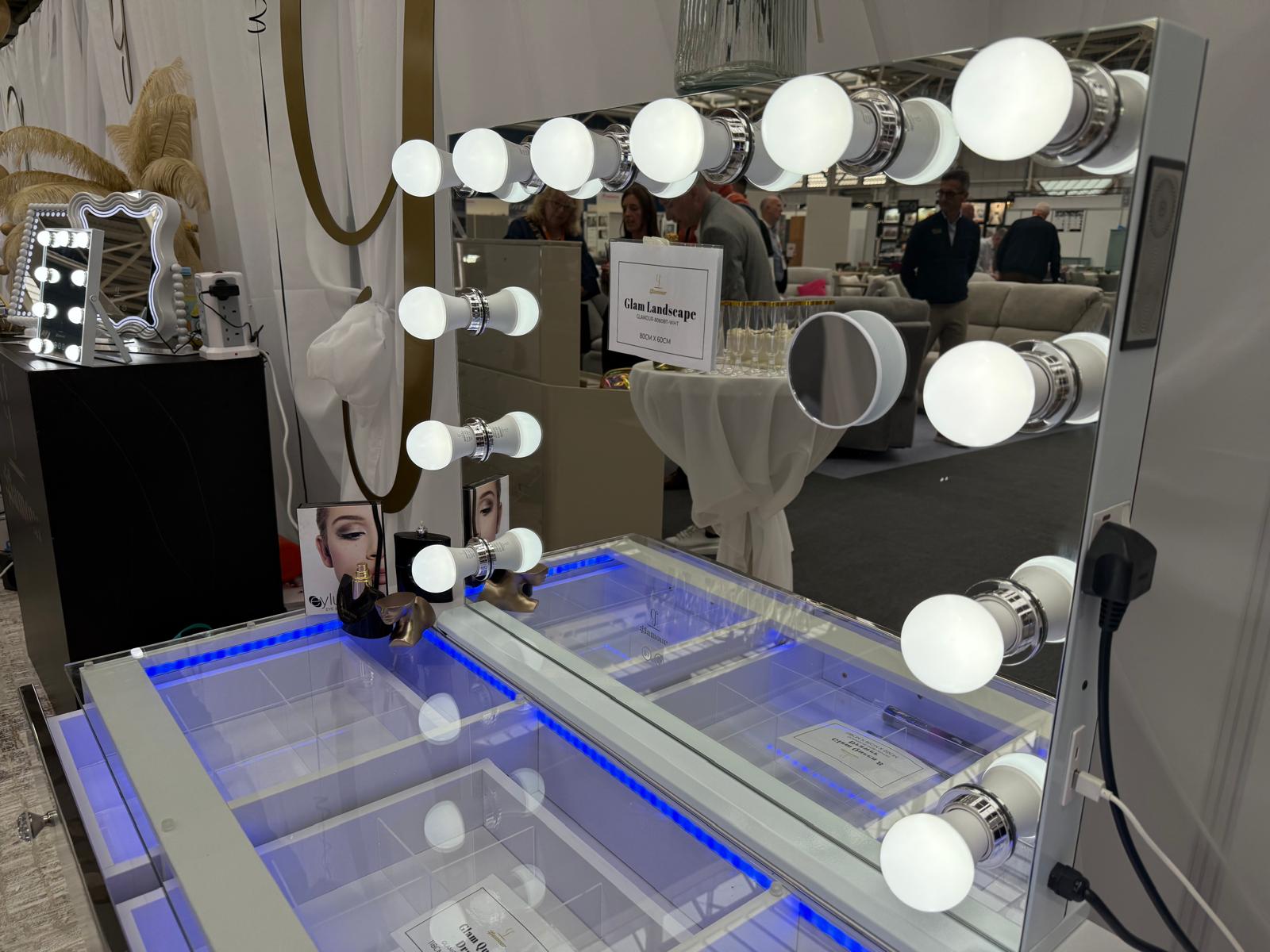 Glam Landscape Hollywood Makeup Mirror with Bluetooth