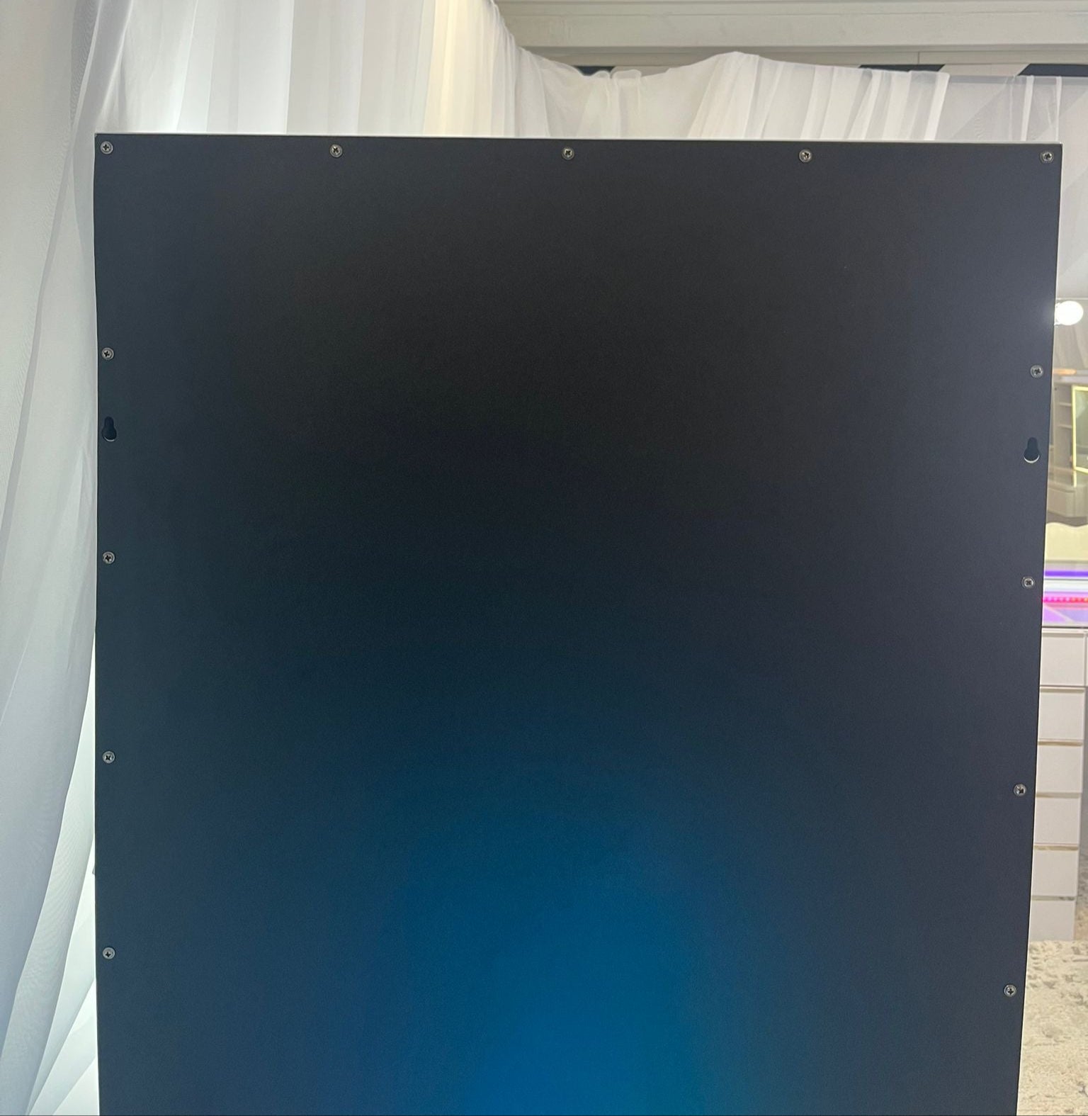 Glam Portrait Hollywood Makeup Mirror with Bluetooth