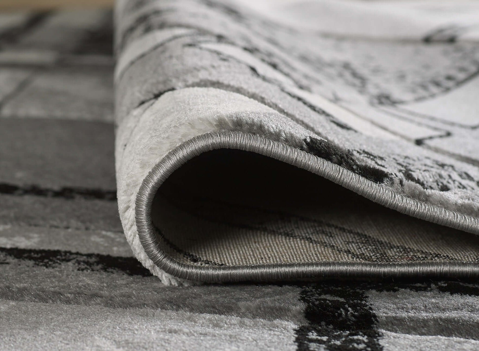 Accra Rug - Grey Black