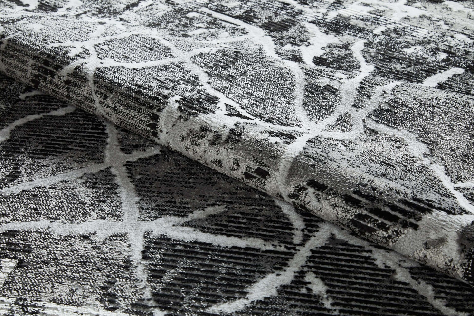 Alisa Rug - Dark Grey Black