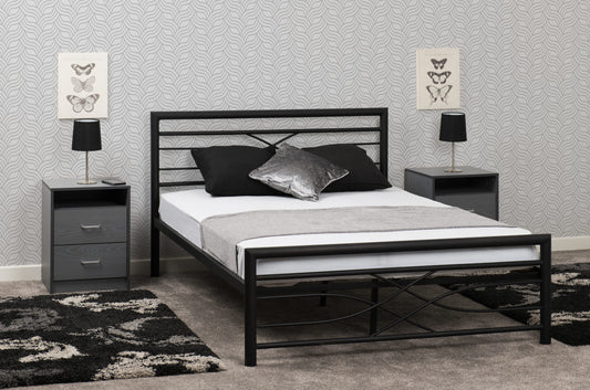 Kelly 4'6" Double Bed - Black