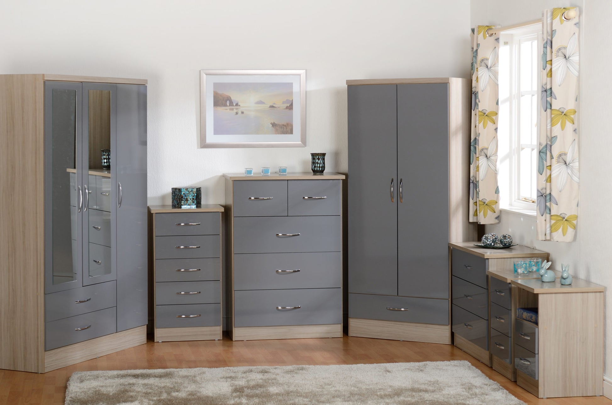 NEVADA-3-DOOR-2-DRAWER-WARDROBE-GREY-GLOSSLIGHT-OAK-EFFECT-VENEER-2019-04-100-101-077.jpg