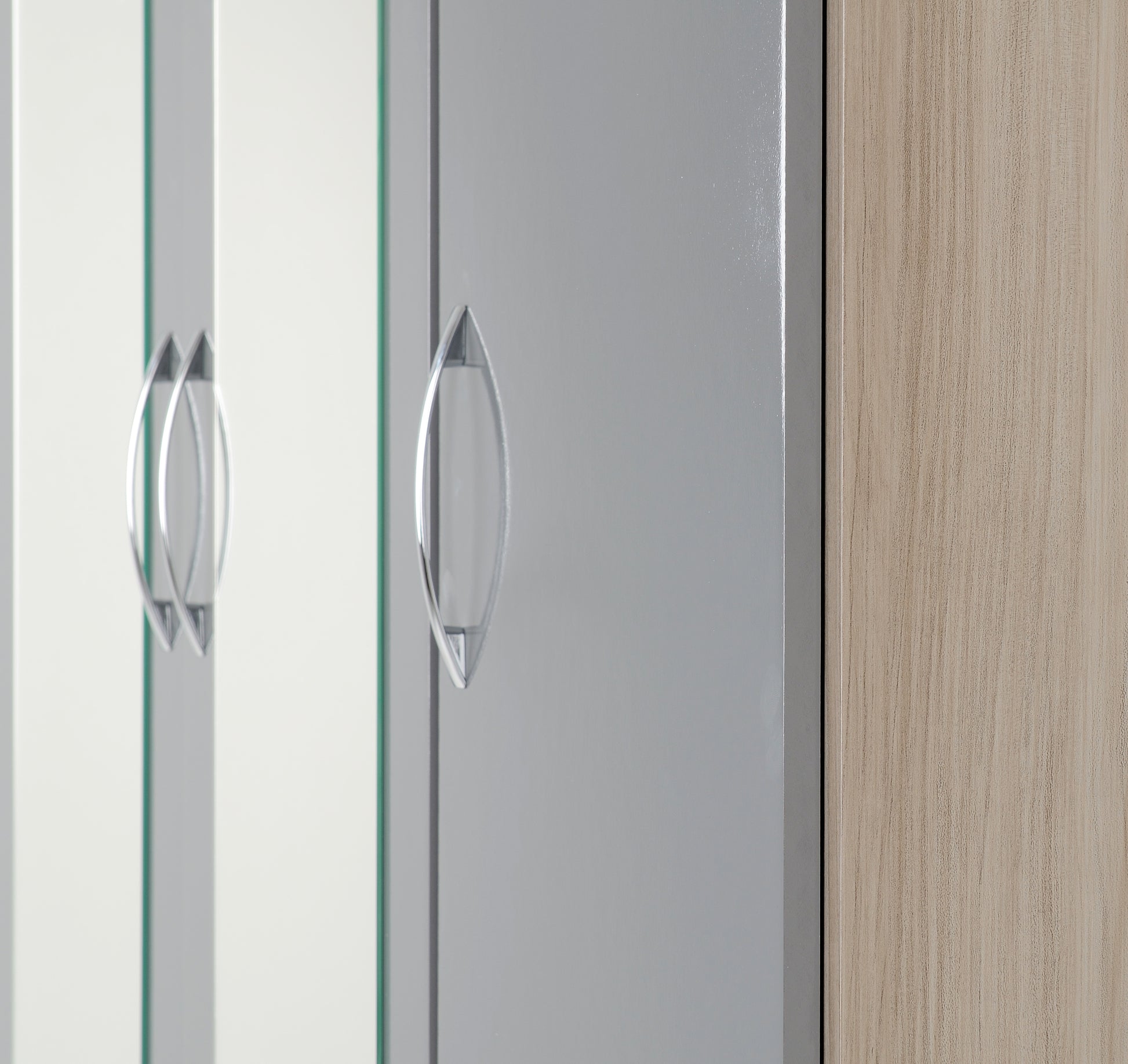 NEVADA-3-DOOR-2-DRAWER-WARDROBE-GREY-GLOSSLIGHT-OAK-EFFECT-VENEER-2019-04-100-101-077.jpg
