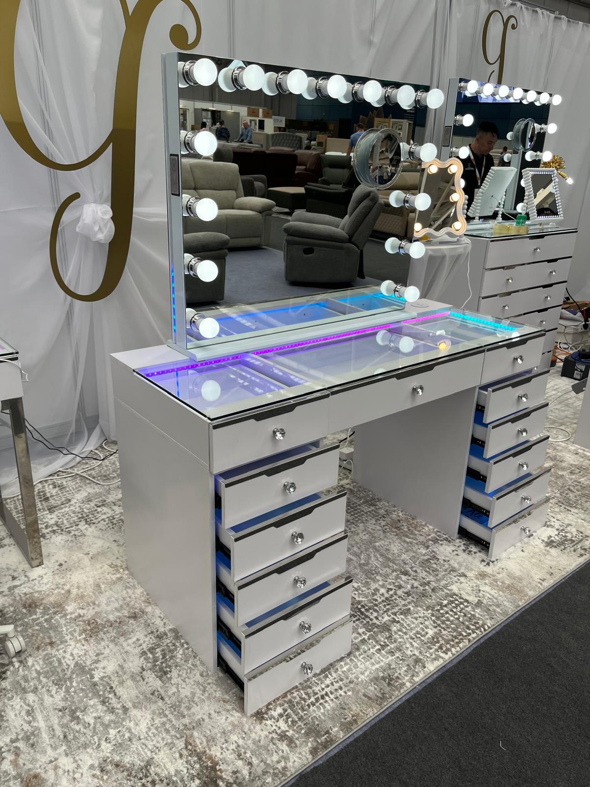 Glam Pro Max Hollywood Makeup Mirror with Bluetooth