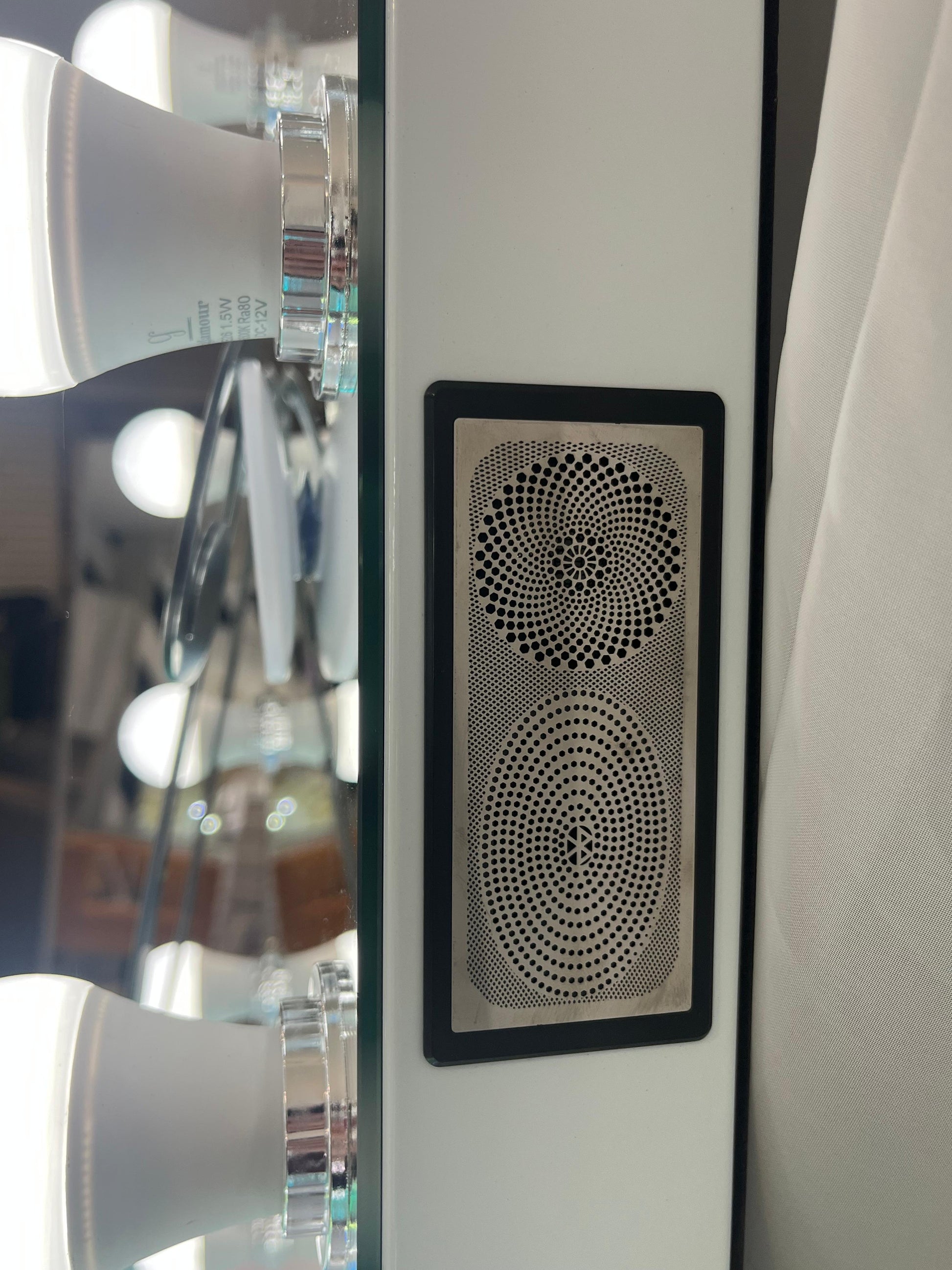 Glam Pro Max Hollywood Makeup Mirror with Bluetooth