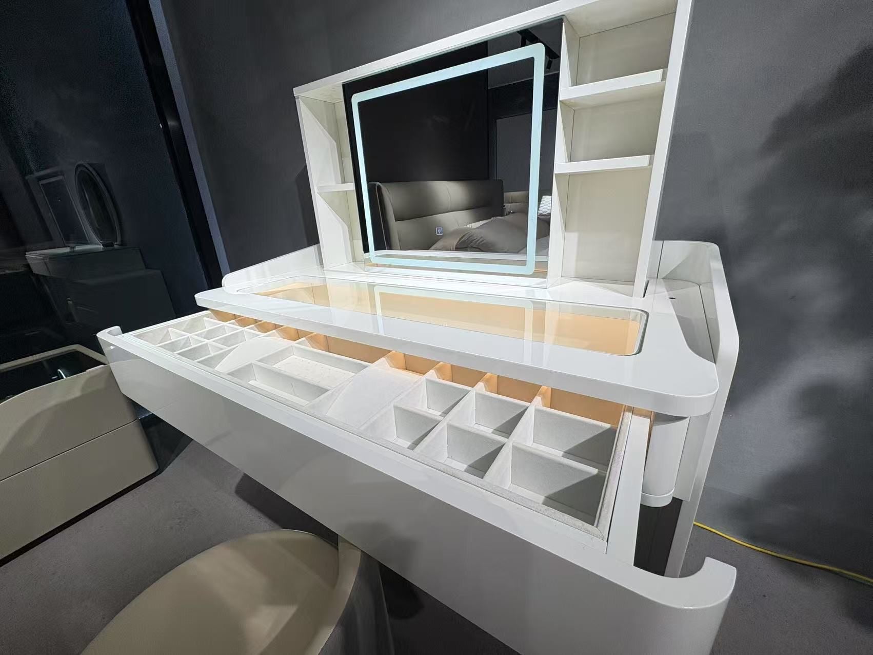 Elevate Vanity Table
