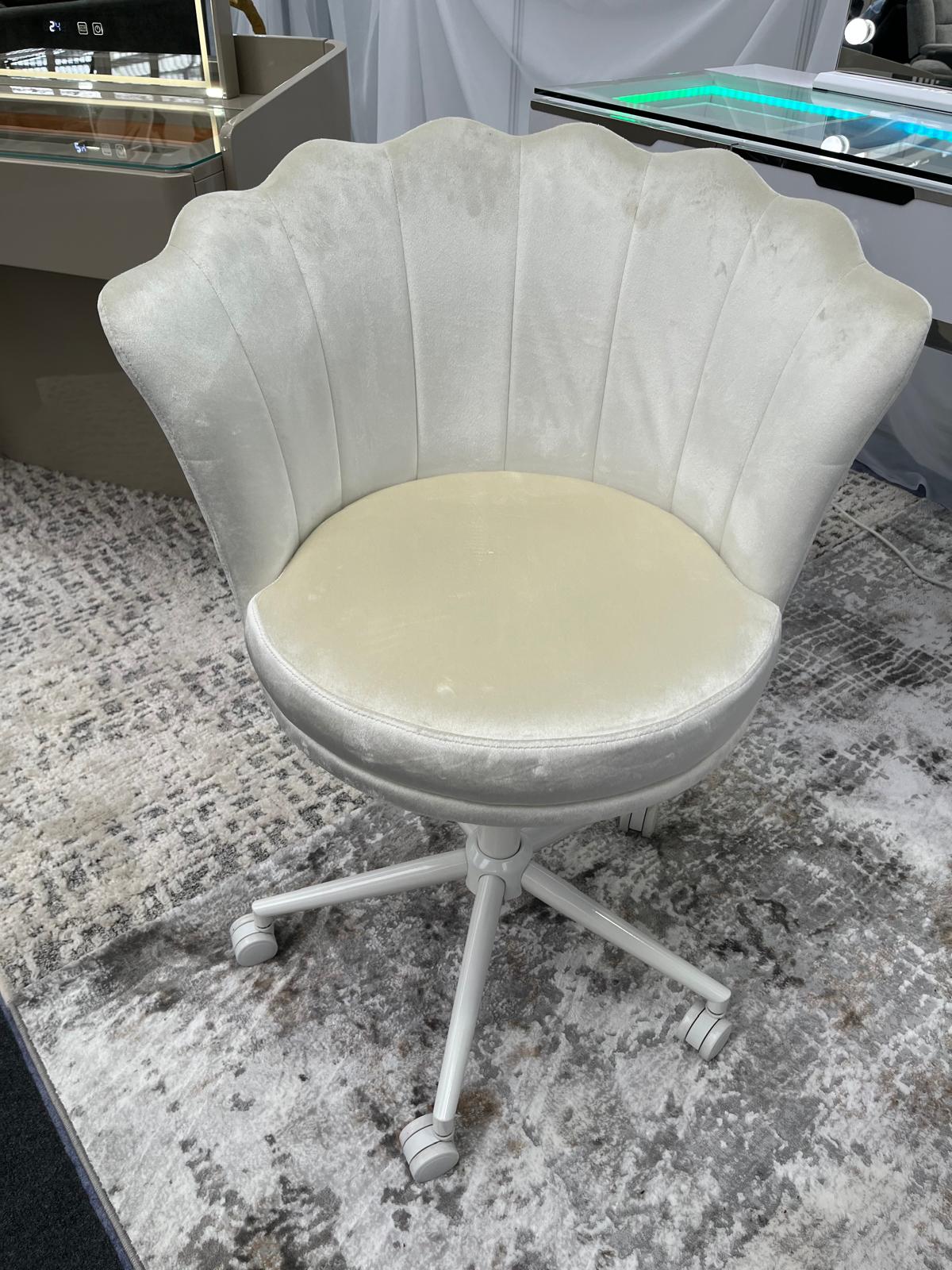 Shell Swivel Chair