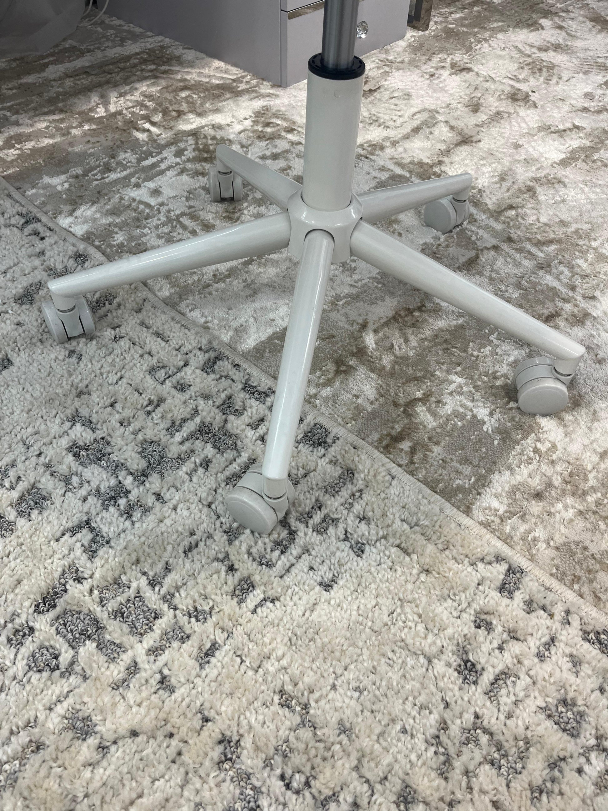 Shell Swivel Chair