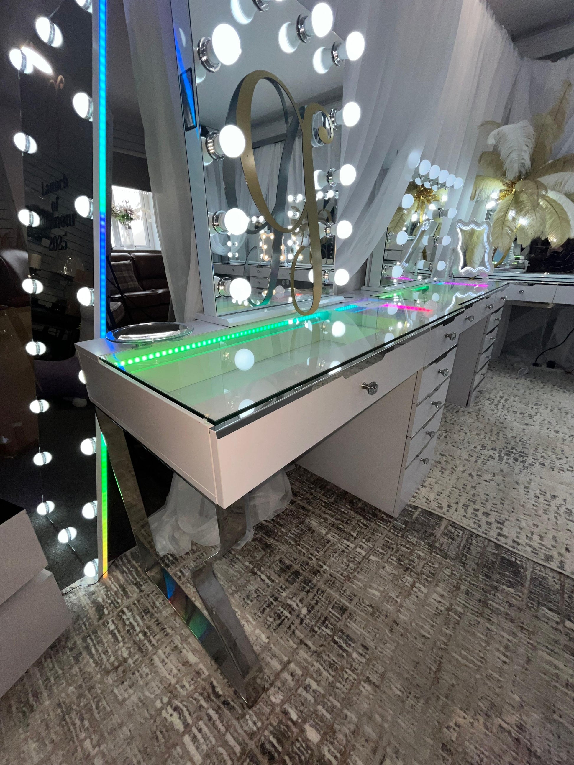 Glam 6 Drawer Vanity Table with Rainbow LED Lights
