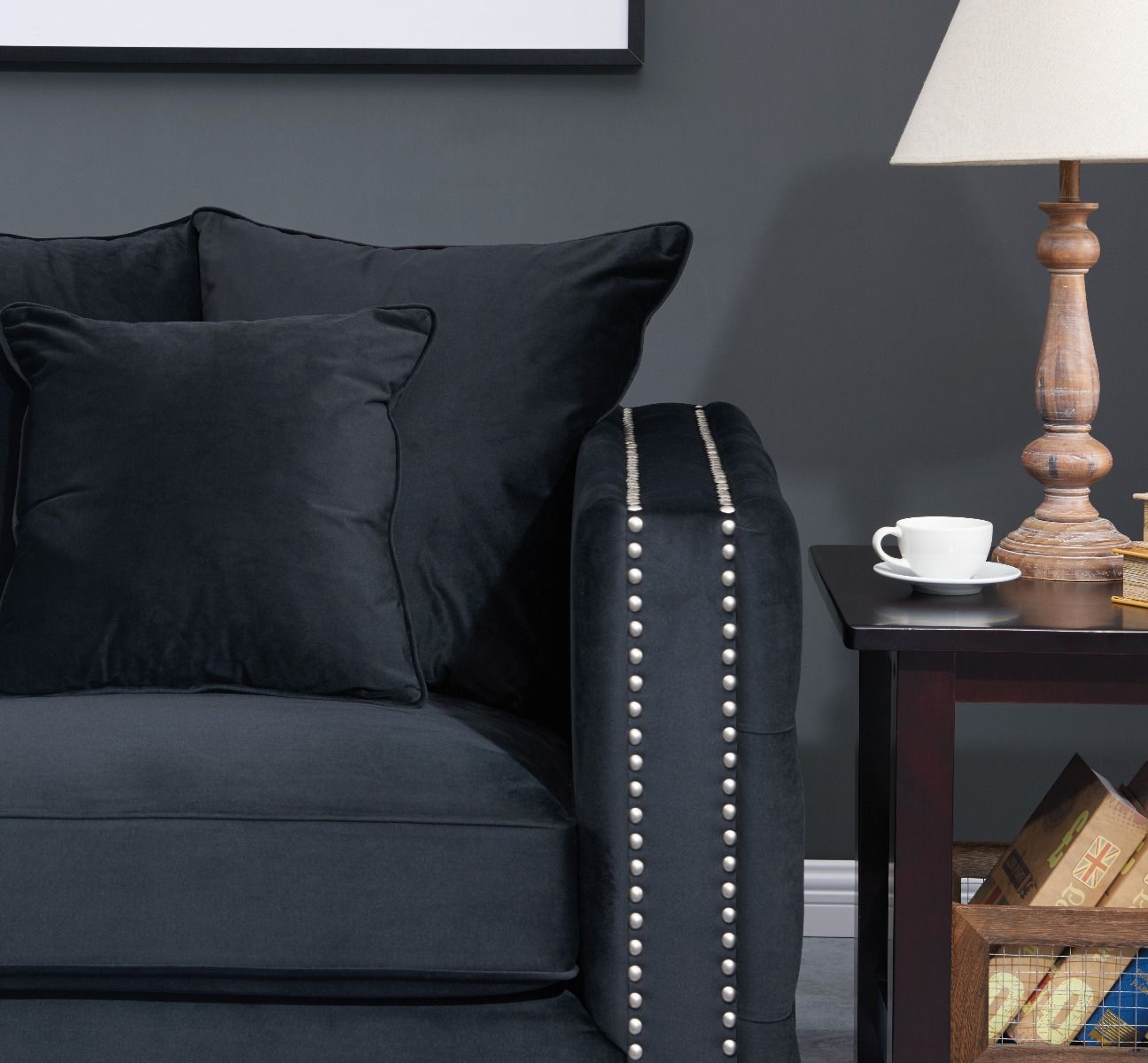 Moscow Snuggle Chair Black