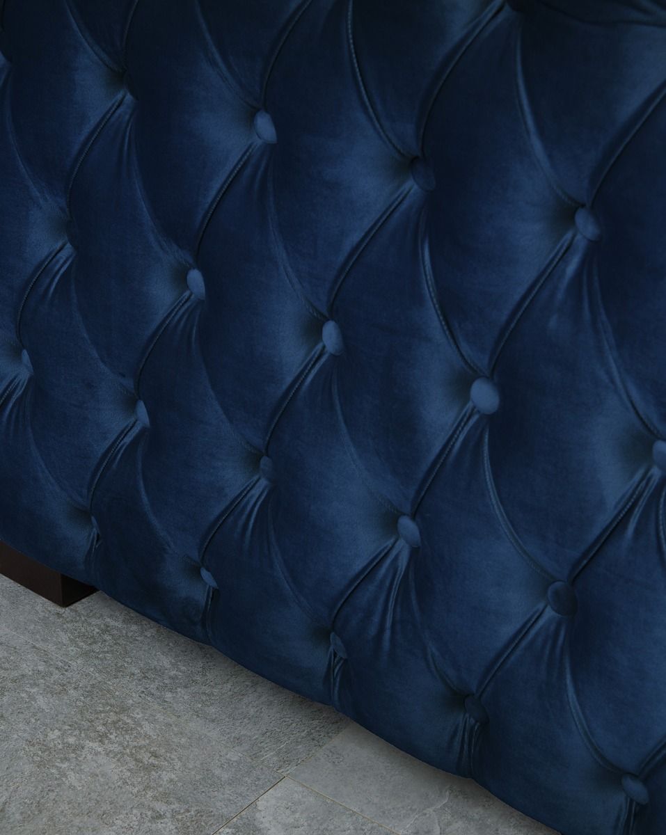 Moscow Snuggle Chair Royal Blue