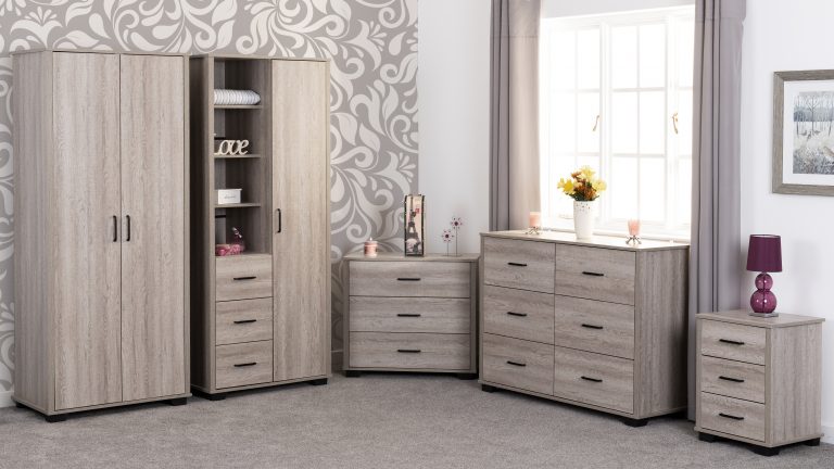 Oliver 3 Drawer Chest - Light Oak Effect