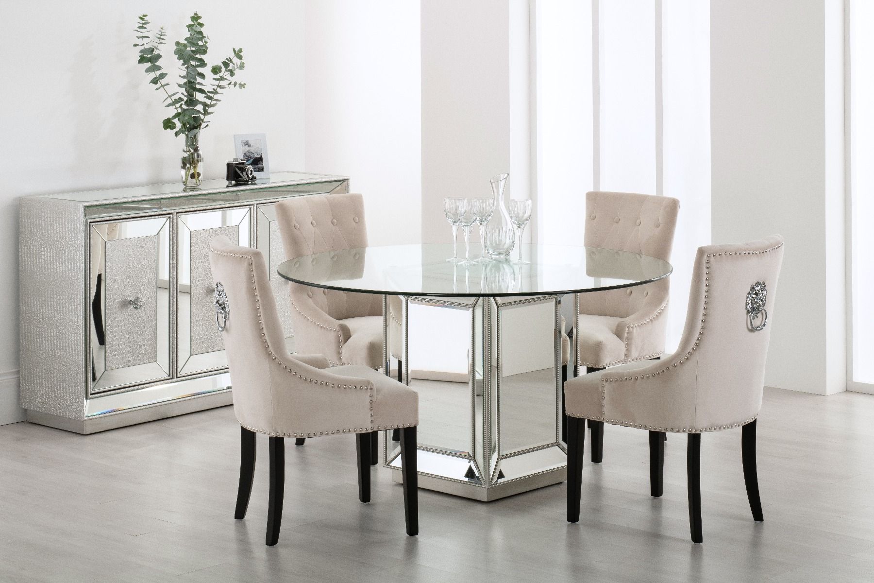 Sofia Dining Table