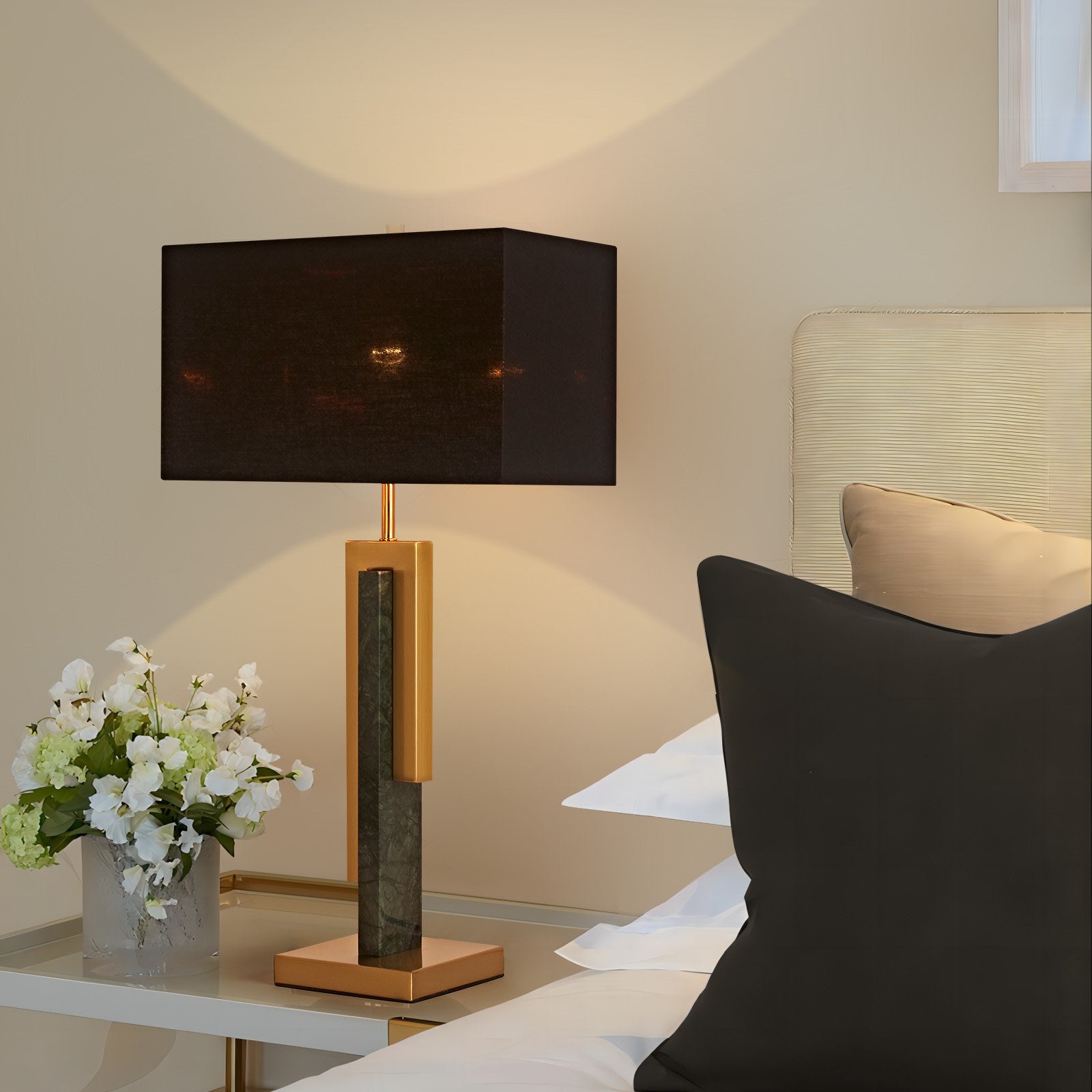 T209018W Lamp
