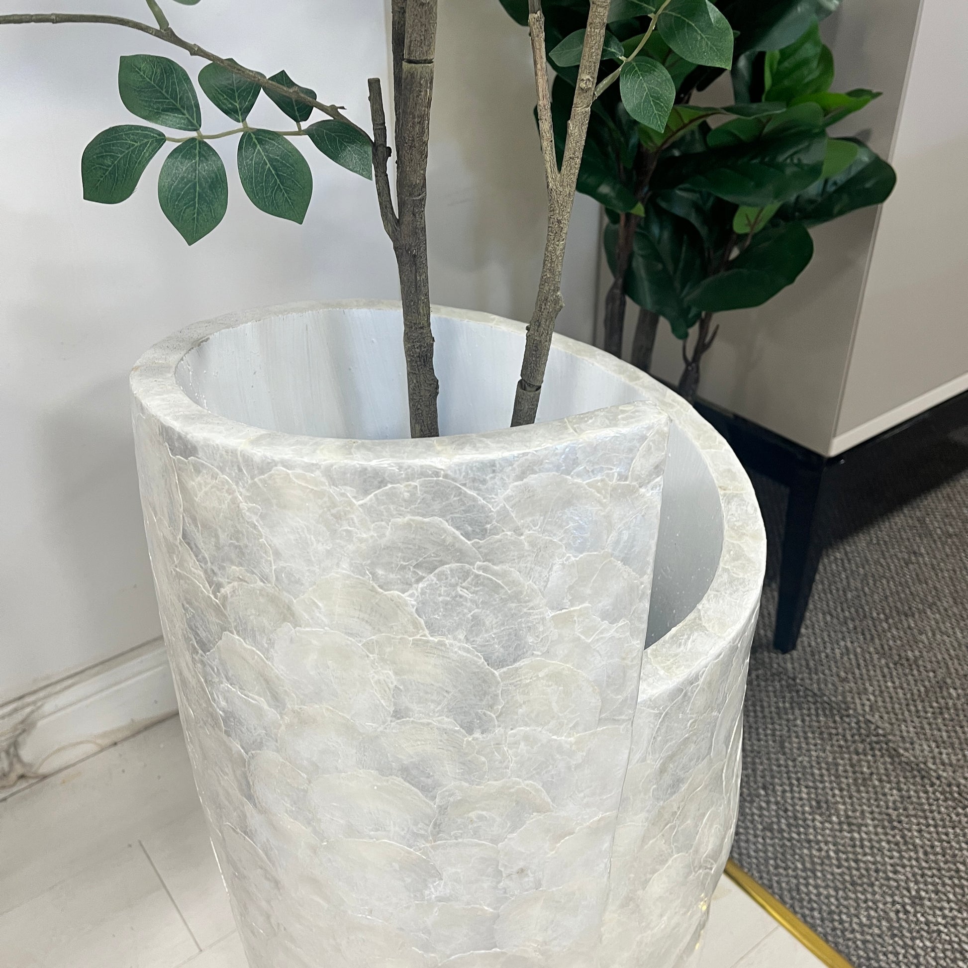 Tall Face Vase Pearl