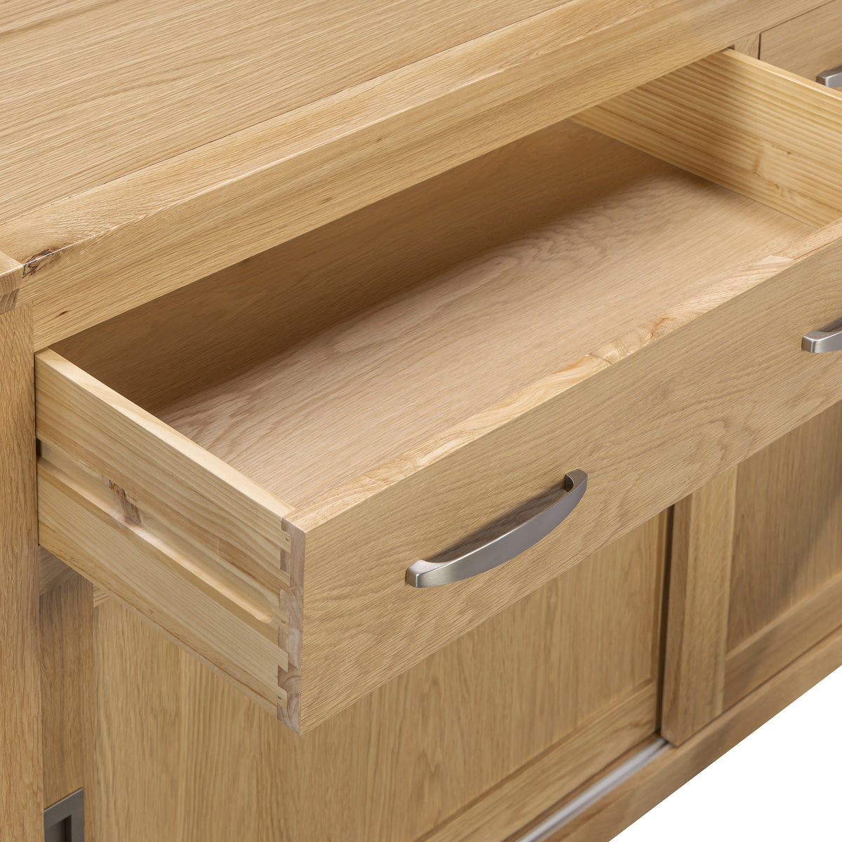 Treviso oak Sliding Door Sideboard, dovetailed drawer detail
