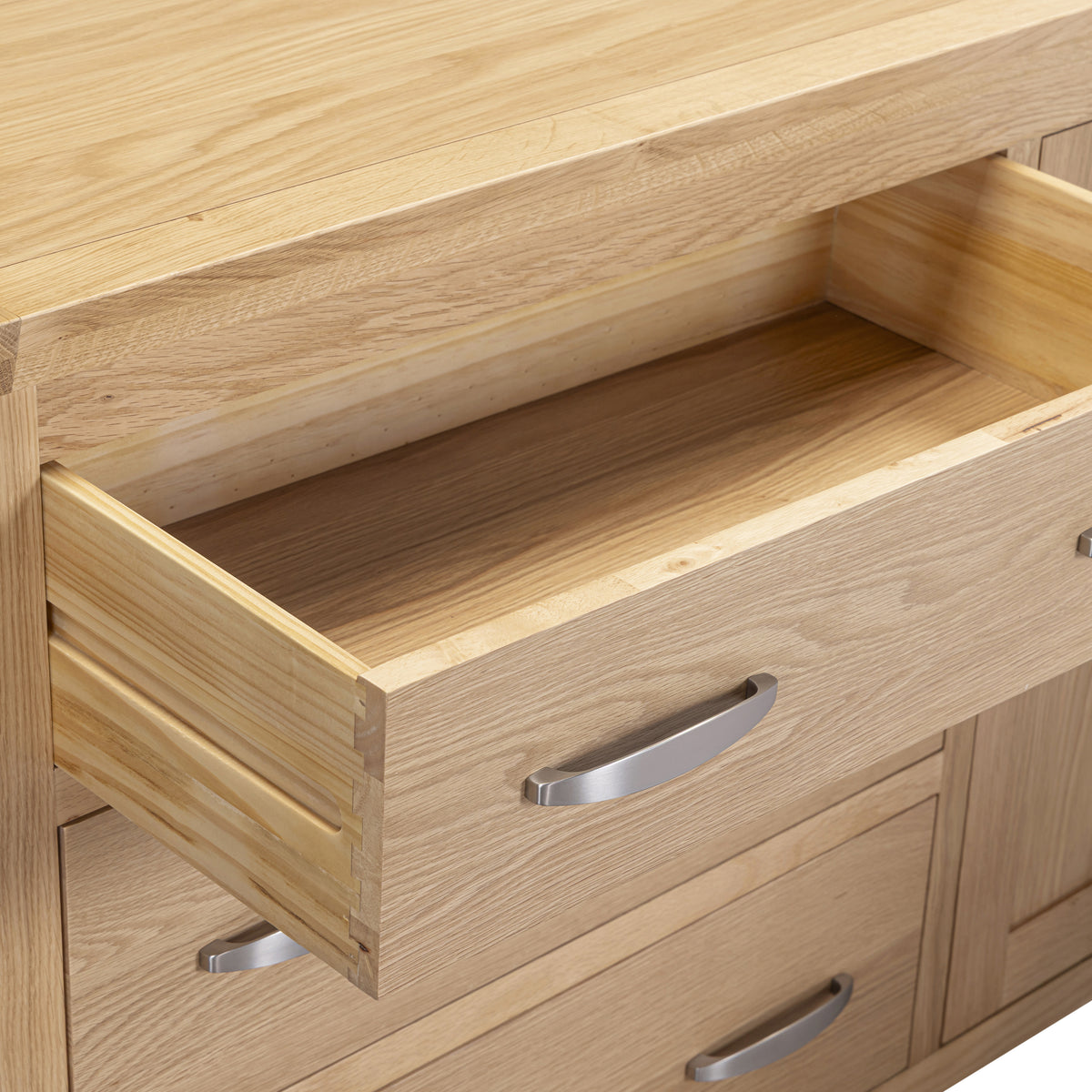 Treviso oak Large Sideboard, dovetailed drawer detail