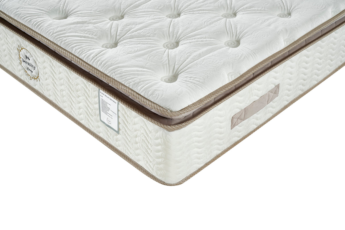 G06 Plush Velvet Mattress, close-up of the tufted top and corner