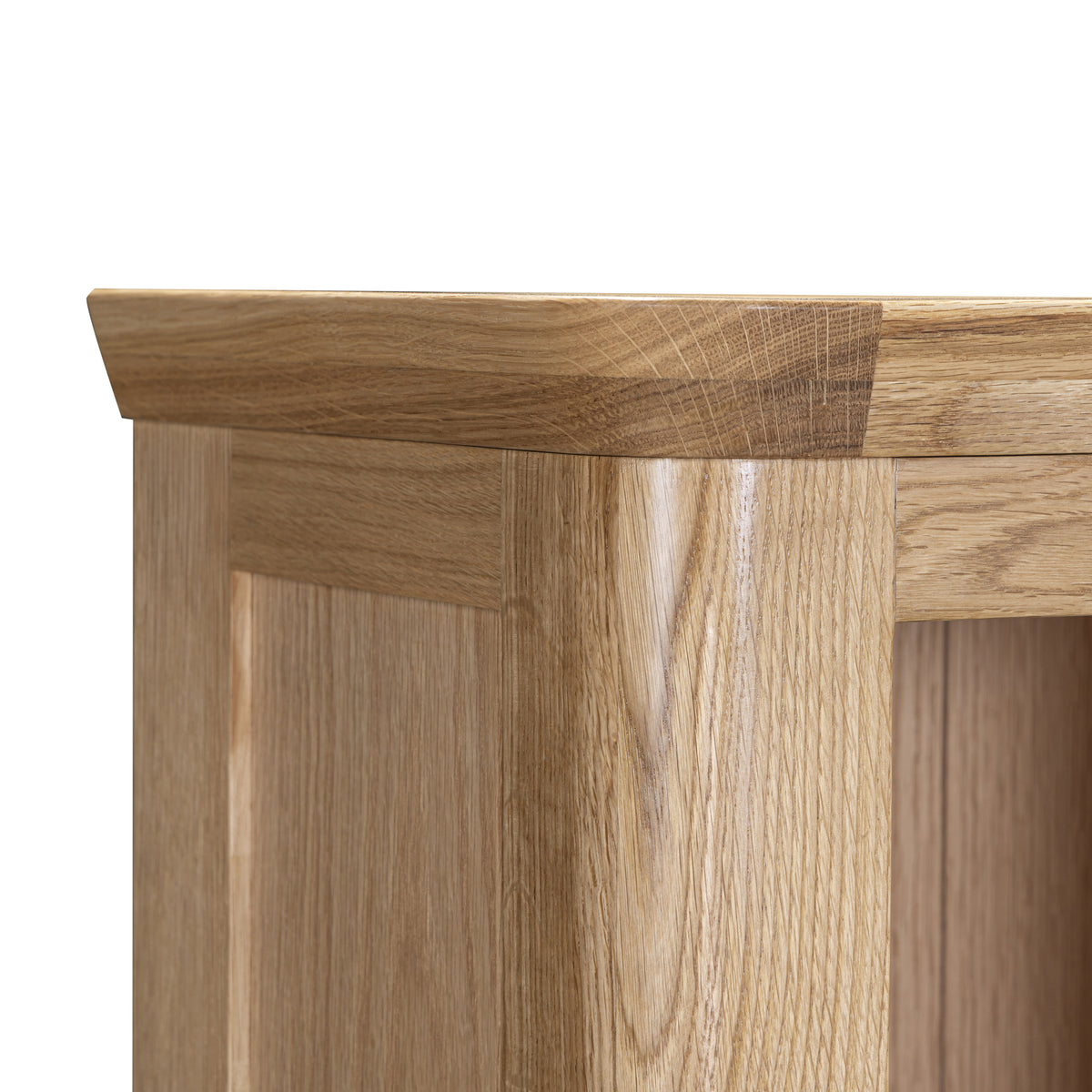 Treviso Oak Media Centre Top Unit, top unit curved corner detail