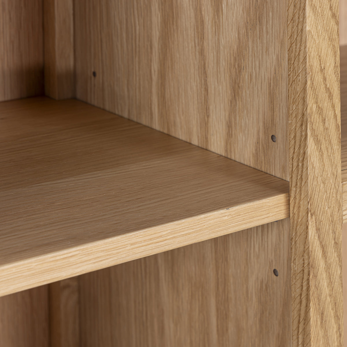Treviso Oak Media Centre Top Unit, top unit shelf detail