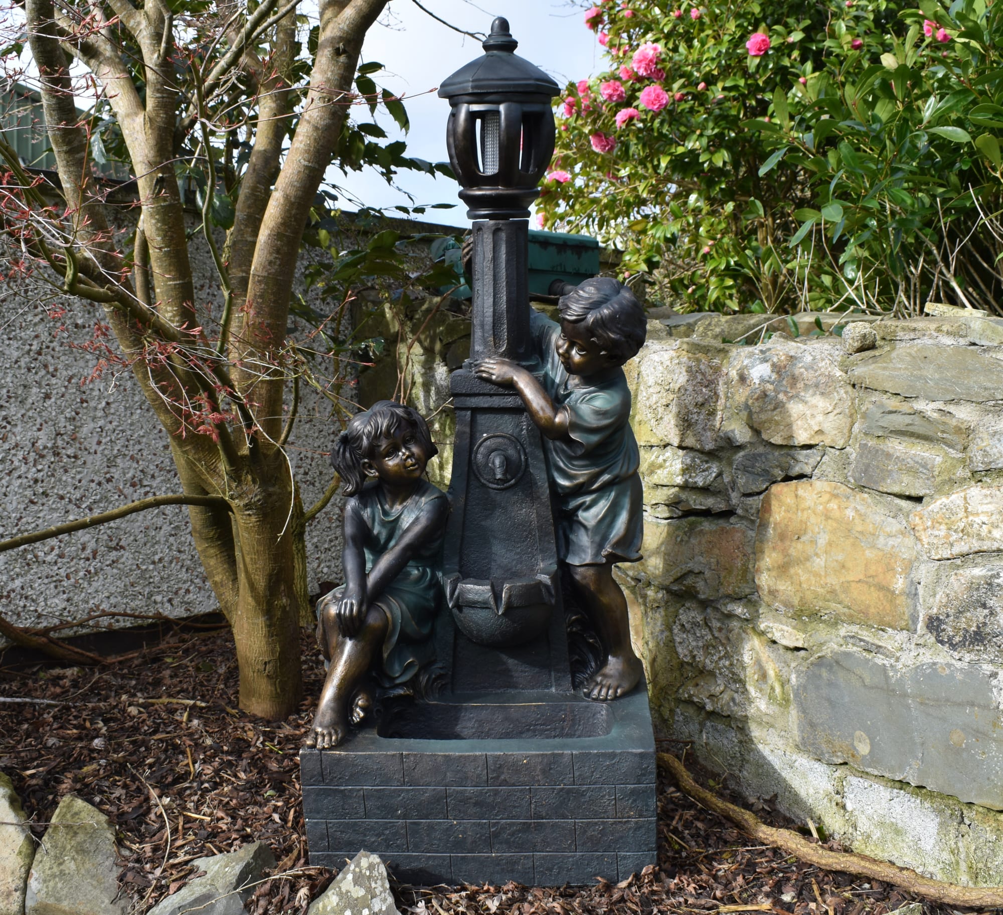 E030 - Garden Statue