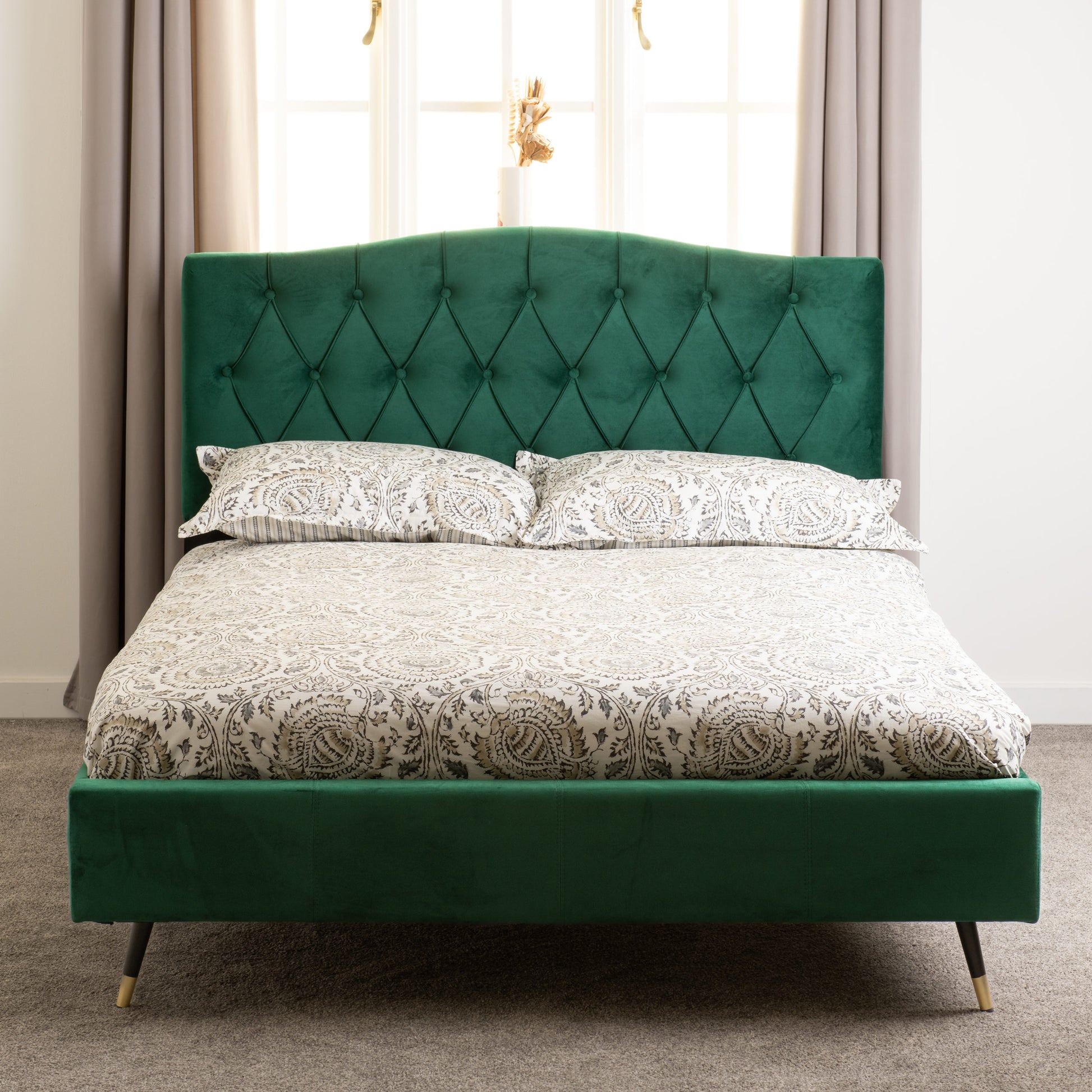 Freya 4'6" Double Bed - Green Velvet Fabric