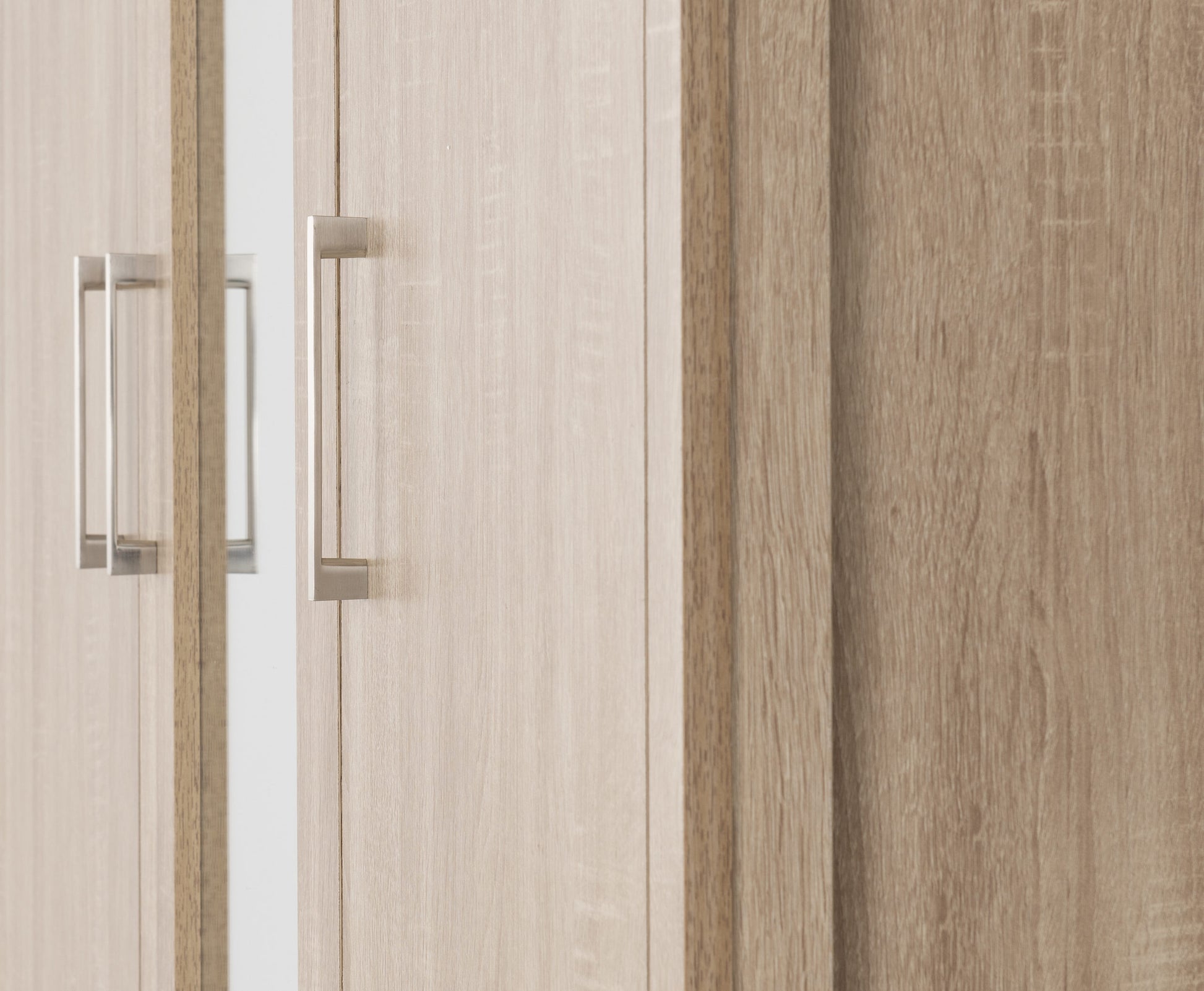 LISBON-3-DOOR-WARDROBE-LIGHT-OAK-EFFECT-VENEER-2020-100-101-055-03-scaled.jpg