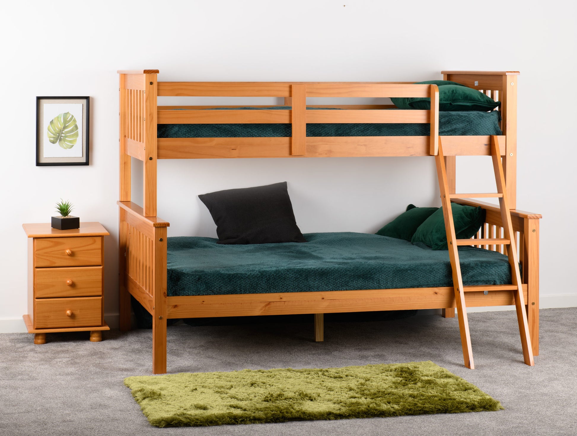 NEPTUNE-TRIPLE-SLEEPER-ANTIQUE-PINE-2020-200-205-010-04-scaled.jpg